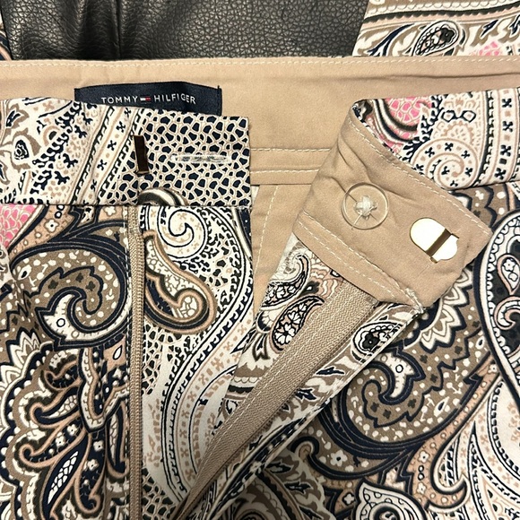 Tommy Hilfiger size 8 paisley print slacks. - Picture 3 of 8